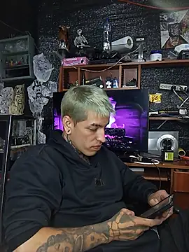 demoni0802 online show from July 3, 2026, 3:24 am