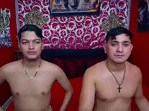 COUPLEFRIENDBAREBACK online show from May 9, 2026, 7:19 pm