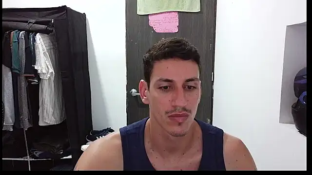 Snapshot of RaulRico chatting on June 1, 2026, 1:07 am RaulRico online show from June 1, 2026, 1:07 am