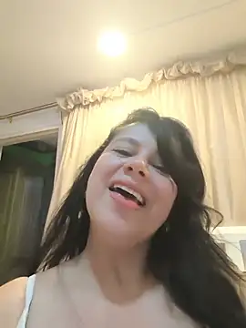 MonserratLune  online show from May 16, 2026, 7:12 pm