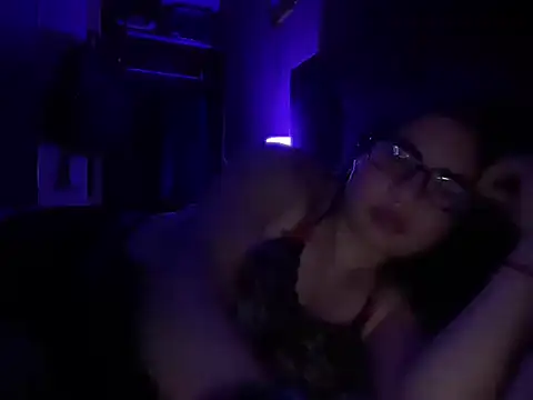 gigi333336 online show from May 27, 2026, 12:40 am