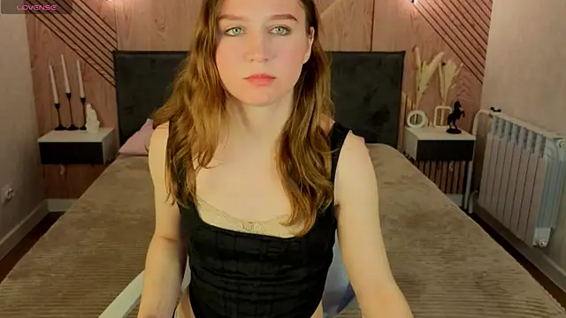 Snapshot of Vicki_Milles chatting on May 16, 2026, 8:55 am Vicki Milles online show from May 16, 2026, 8:55 am
