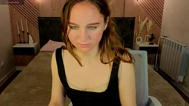 Snapshot of Vicki_Milles chatting on May 16, 2026, 10:36 am Vicki Milles online show from May 16, 2026, 10:36 am