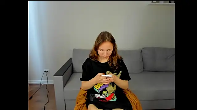 Snapshot of Vicki_Milles chatting on May 18, 2026, 9:04 am Vicki Milles online show from May 18, 2026, 9:04 am
