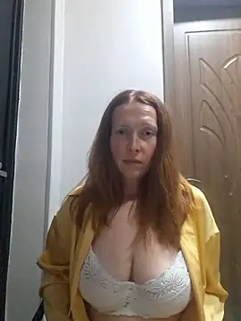 Snapshot of MillaSmileX chatting on July 7, 2026, 5:39 pm MillaSmileX online show from July 7, 2026, 5:39 pm