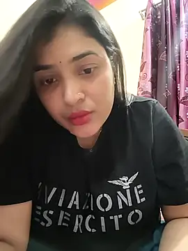 Joya-02 online show from May 8, 2026, 8:03 pm