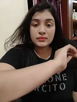 Joya-02 online show from May 17, 2026, 6:26 pm