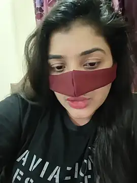 Joya-02 online show from May 22, 2026, 7:41 pm