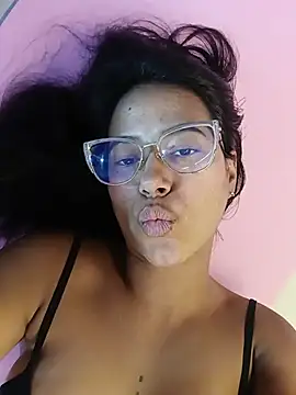 Snapshot of Raven_stonee01 chatting on May 15, 2026, 11:56 pm Raven stonee01 online show from May 15, 2026, 11:56 pm