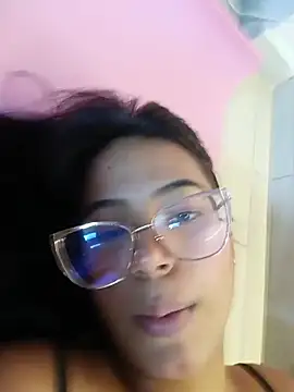 Snapshot of Raven_stonee01 chatting on May 16, 2026, 12:18 am Raven stonee01 online show from May 16, 2026, 12:18 am