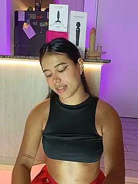 Snapshot of Raven_stonee01 chatting on May 17, 2026, 10:28 pm Raven stonee01 online show from May 17, 2026, 10:28 pm