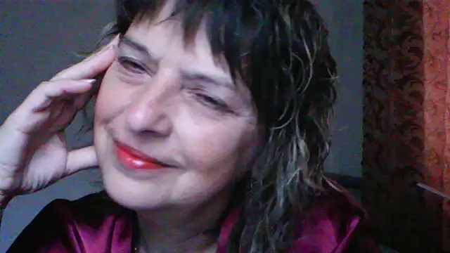 ElizabethGorden online show from May 9, 2026, 3:23 am