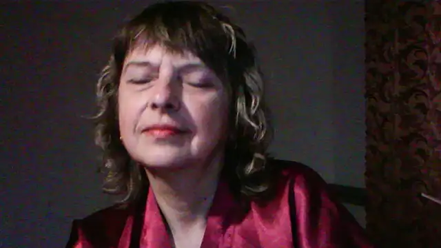 ElizabethGorden online show from May 10, 2026, 3:01 am