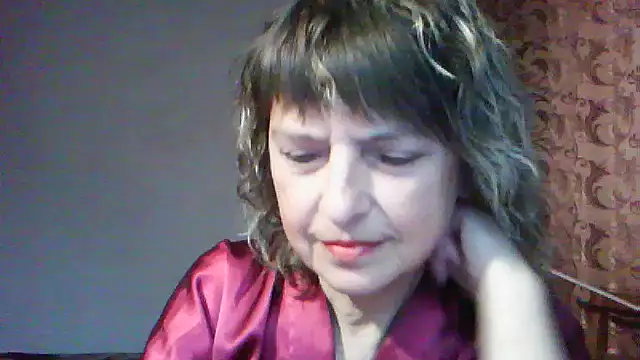 ElizabethGorden online show from May 13, 2026, 3:04 am