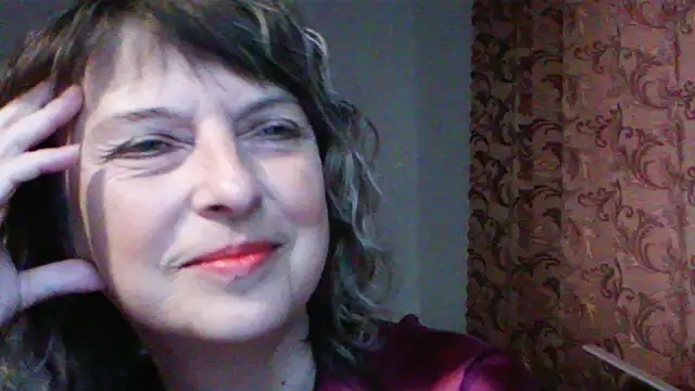 ElizabethGorden online show from May 19, 2026, 3:46 am