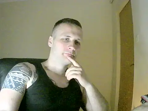 Snapshot of MacMillan69 chatting on May 7, 2026, 10:48 pm MacMillan69 online show from May 7, 2026, 10:48 pm