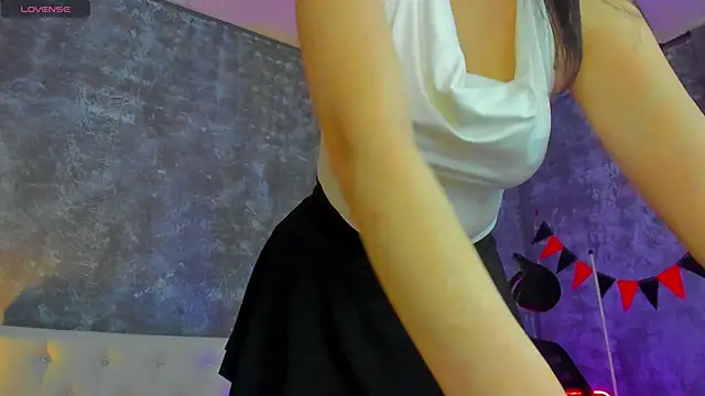 Snapshot of vanila_girl chatting on May 7, 2026, 2:17 am vanila girl online show from May 7, 2026, 2:17 am