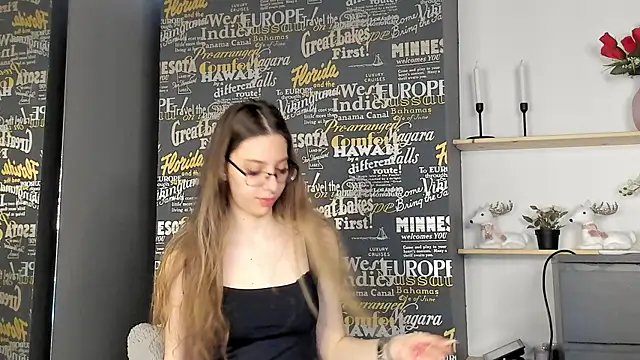 Snapshot of RavennBliss chatting on May 20, 2026, 5:46 am RavennBliss online show from May 20, 2026, 5:46 am