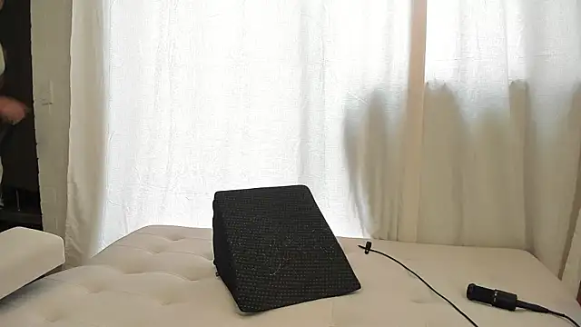 chicozen online show from July 13, 2026, 9:06 pm
