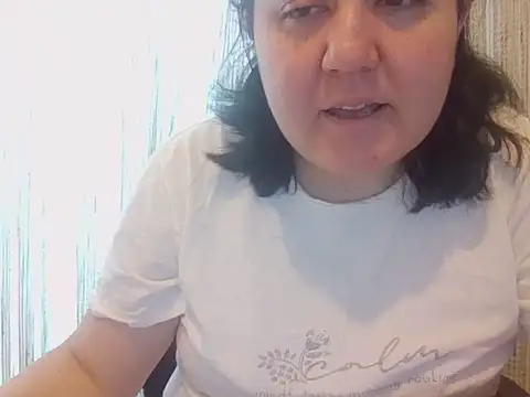 Snapshot of IsabellaJacobs chatting on May 12, 2026, 6:43 am IsabellaJacobs online show from May 12, 2026, 6:43 am