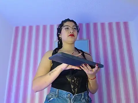 Snapshot of sofia_rosse_2 chatting on May 7, 2026, 11:15 am sofia rosse 2 online show from May 7, 2026, 11:15 am