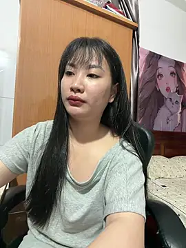 Bella439 online show from May 6, 2026, 3:13 am