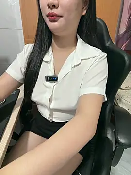 Bella439 online show from May 8, 2026, 2:39 am