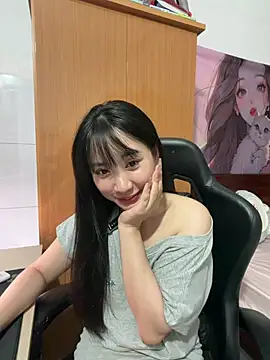 Bella439 online show from May 17, 2026, 3:52 pm
