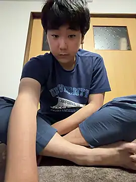 YuuYuu 010 online show from June 11, 2026, 2:04 pm