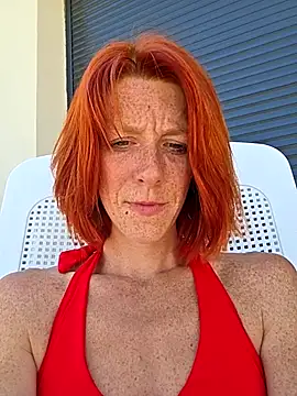 Snapshot of PoppyBoop chatting on June 26, 2026, 1:48 pm PoppyBoop online show from June 26, 2026, 1:48 pm