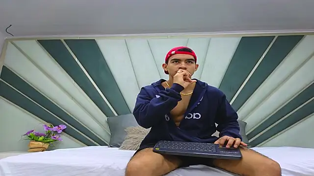 Sebastian Vega online show from May 11, 2026, 11:13 pm