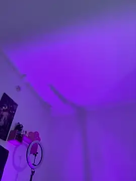 sol evanss  online show from May 11, 2026, 4:04 pm