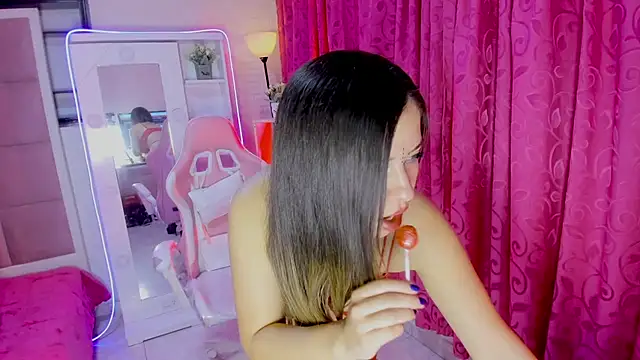 Shantal Sweet  online show from July 4, 2026, 1:50 pm