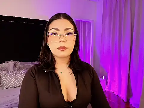 Snapshot of mariana_owen chatting on May 11, 2026, 12:00 pm mariana owen online show from May 11, 2026, 12:00 pm