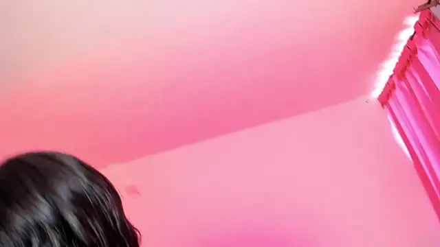 Snapshot of Sophiie_dreams chatting on May 23, 2026, 3:05 pm Sophiie dreams online show from May 23, 2026, 3:05 pm