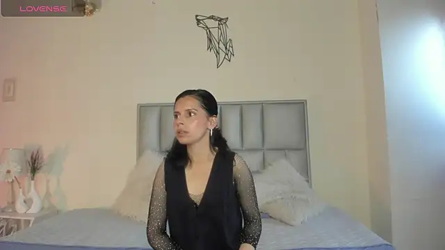 Shanttal queen online show from May 7, 2026, 2:22 pm