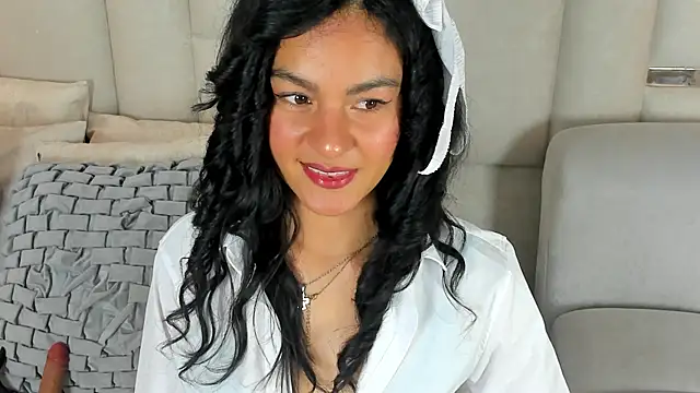 Snapshot of Violet_vyx chatting on May 16, 2026, 4:31 am Violet vyx online show from May 16, 2026, 4:31 am