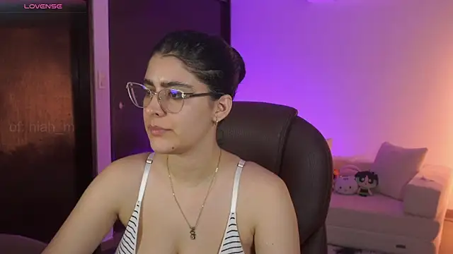 Snapshot of _Niah chatting on May 20, 2026, 2:07 am Niah online show from May 20, 2026, 2:07 am