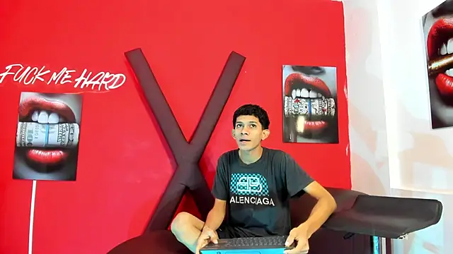 TWINKS BOYSX online show from May 22, 2026, 1:28 pm