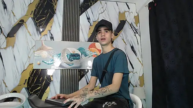 TWINKS BOYSX online show from May 28, 2026, 3:09 pm