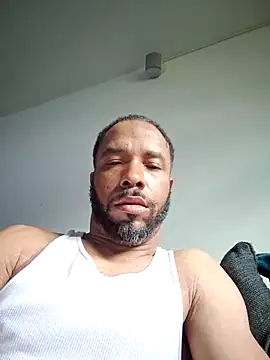Snapshot of yoursexydaddy8181 chatting on May 30, 2026, 12:02 pm yoursexydaddy8181 online show from May 30, 2026, 12:02 pm