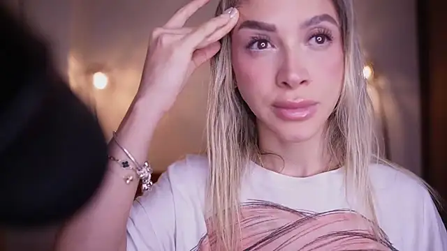 Snapshot of R4-V3N chatting on March 3, 2025, 12:15 am R4-V3N online show from March 3, 2025, 12:15 am