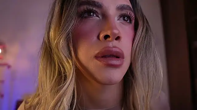 Snapshot of R4-V3N chatting on March 20, 2025, 6:41 am R4-V3N online show from March 20, 2025, 6:41 am