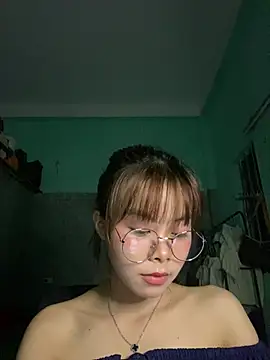 Cry sexy online show from May 22, 2026, 4:01 pm