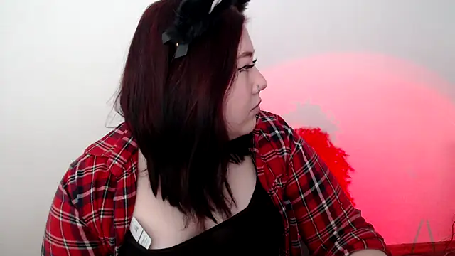 Snapshot of KarolinasHot chatting on May 5, 2026, 10:12 am KarolinasHot online show from May 5, 2026, 10:12 am