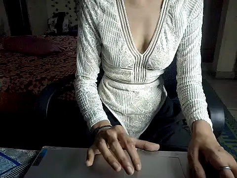 Snapshot of Sexyrossy7 chatting on May 15, 2026, 6:37 pm Sexyrossy7 online show from May 15, 2026, 6:37 pm