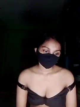Snapshot of Eshu--ya chatting on May 24, 2026, 6:35 pm Eshu--ya online show from May 24, 2026, 6:35 pm