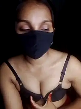 Snapshot of Eshu--ya chatting on May 31, 2026, 5:31 pm Eshu--ya online show from May 31, 2026, 5:31 pm