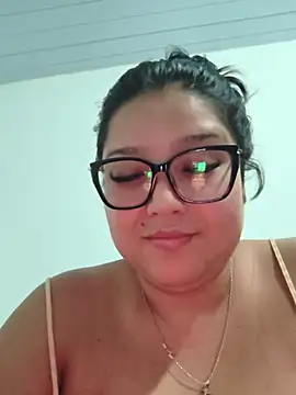 Snapshot of Im_DianaNoir chatting on June 24, 2026, 1:04 am Im DianaNoir online show from June 24, 2026, 1:04 am
