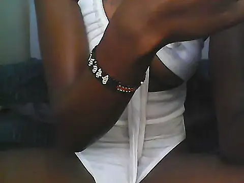 Snapshot of missy09 chatting on May 14, 2026, 9:38 am missy09 online show from May 14, 2026, 9:38 am